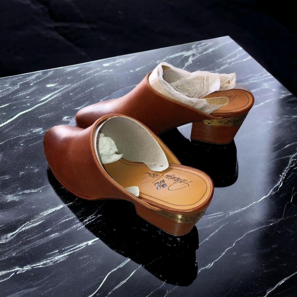 Patricia Nash sz10 michaela